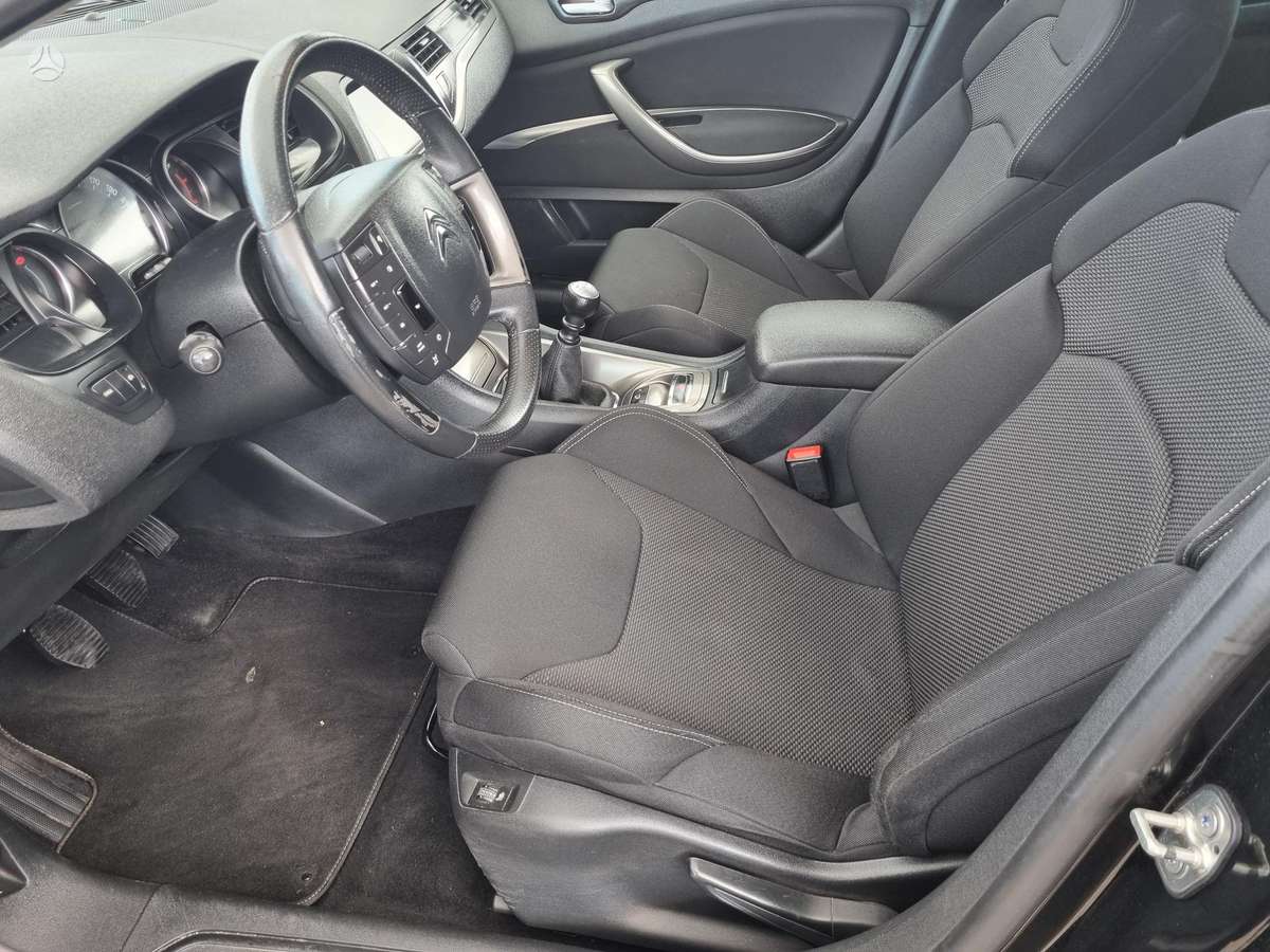 Citroen C5 2013 — photo 16