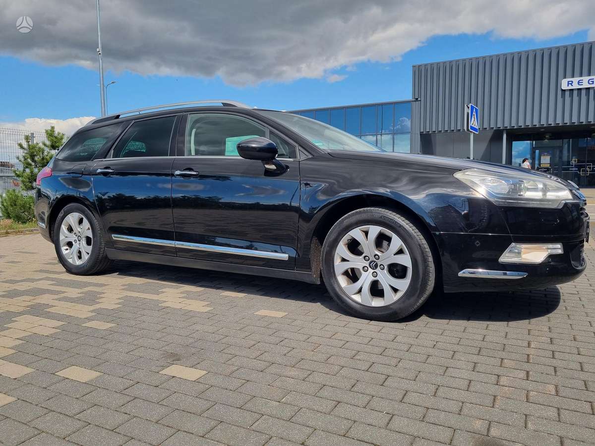 Citroen C5 2013 — rear view