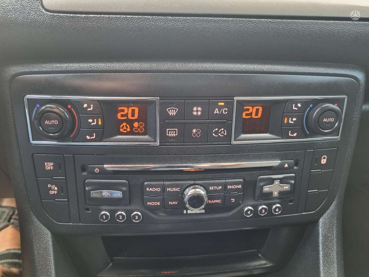 Citroen C5 2013 — photo 23