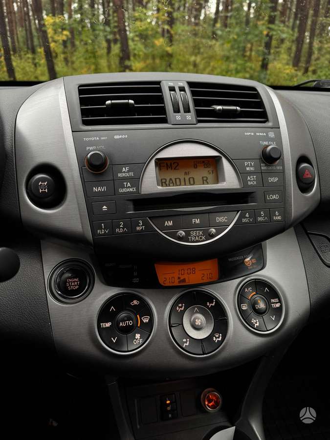 Toyota RAV4 2006 — фото 10