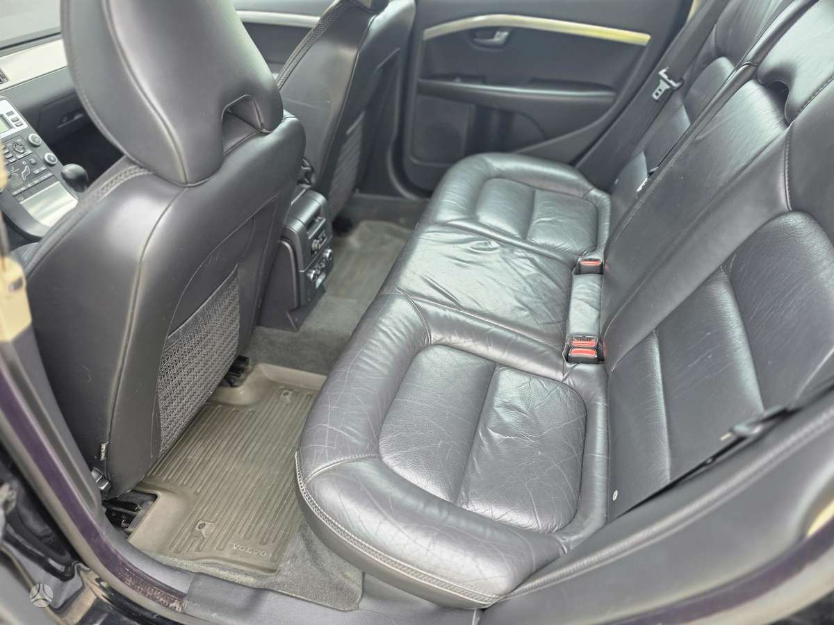 Volvo XC70 2008 — photo 13