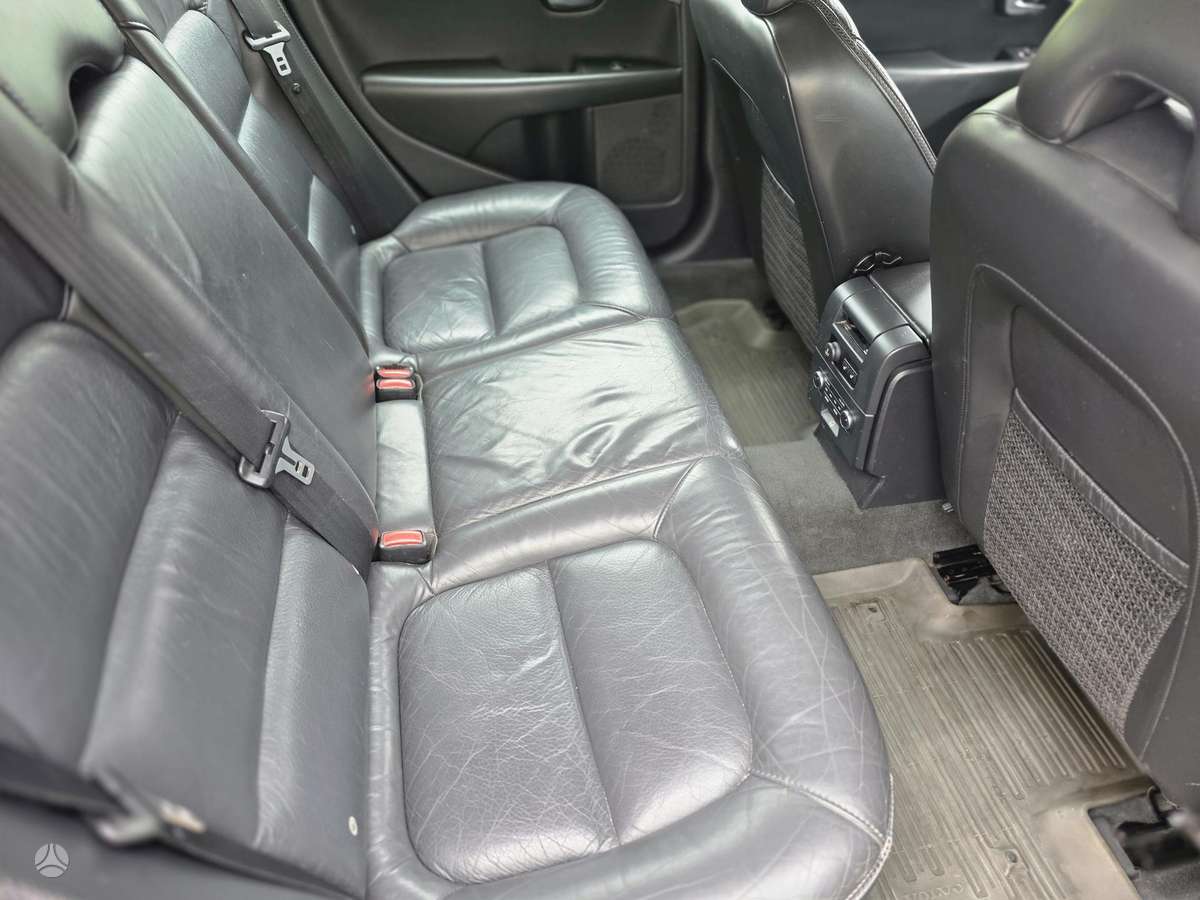 Volvo XC70 2008 — photo 14
