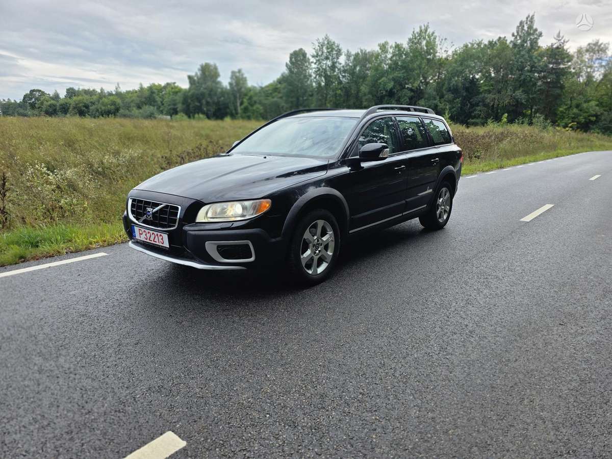 Volvo XC70 2008 — rear view