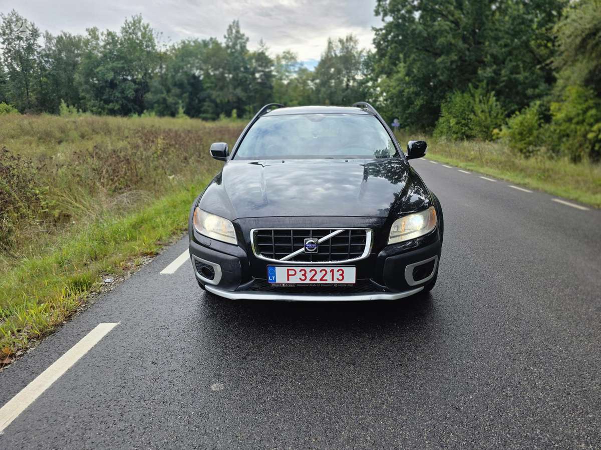 Volvo XC70 2008 — interior