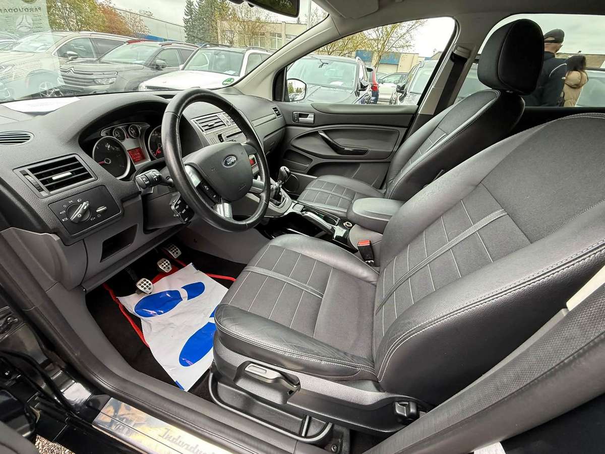 Ford Kuga 2012 — photo 10