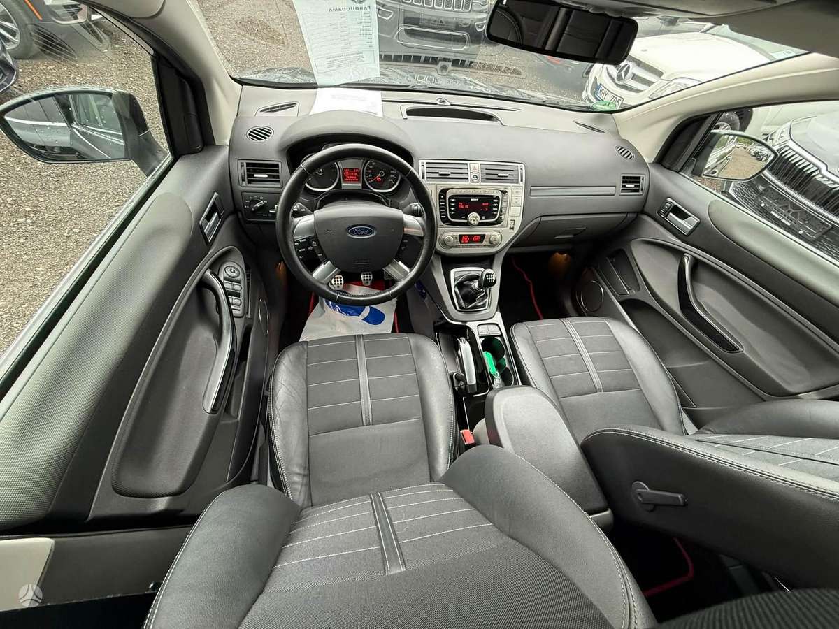 Ford Kuga 2012 — photo 8