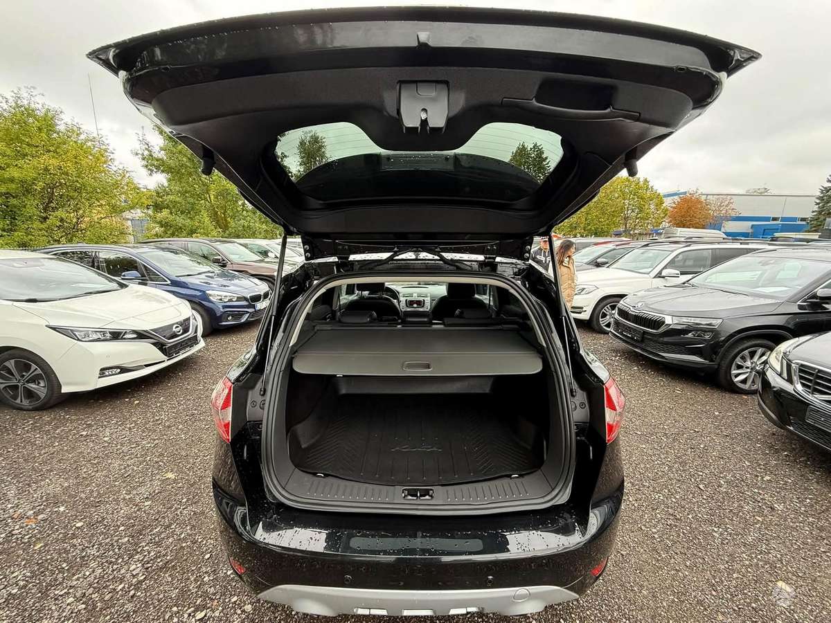 Ford Kuga 2012 — photo 9