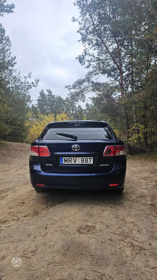 Toyota Avensis 2009 — photo 10