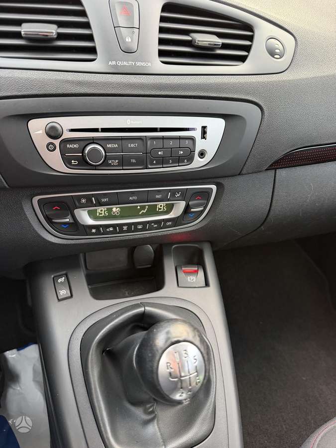 Renault Scenic 2013 — фото 15
