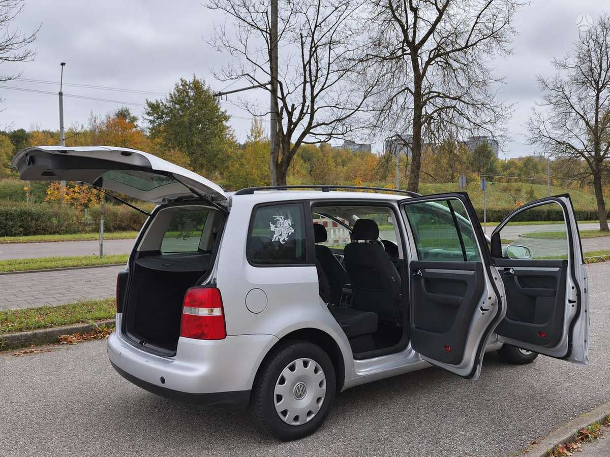 Volkswagen Touran 2006 — photo 11