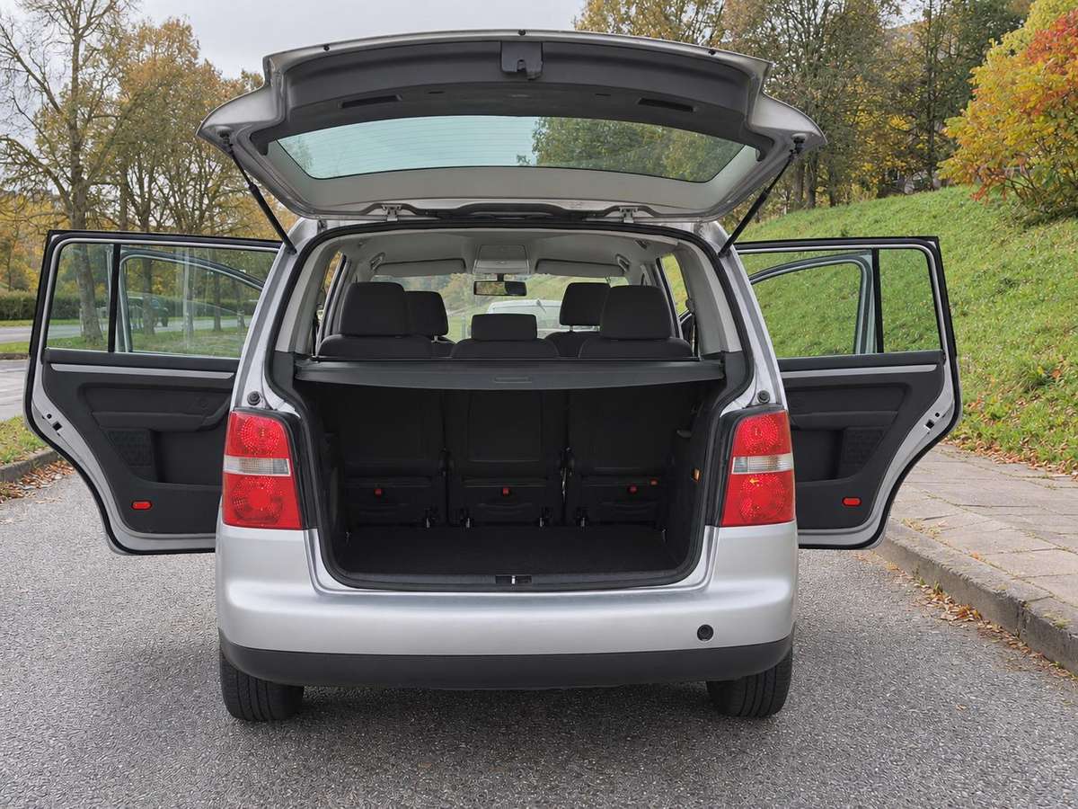 Volkswagen Touran 2006 — photo 14