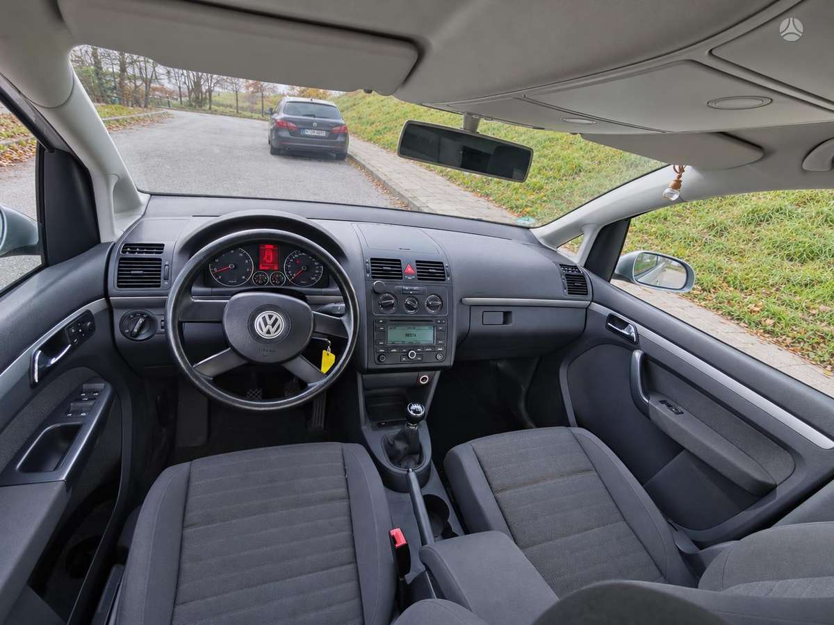 Volkswagen Touran 2006 — photo 17