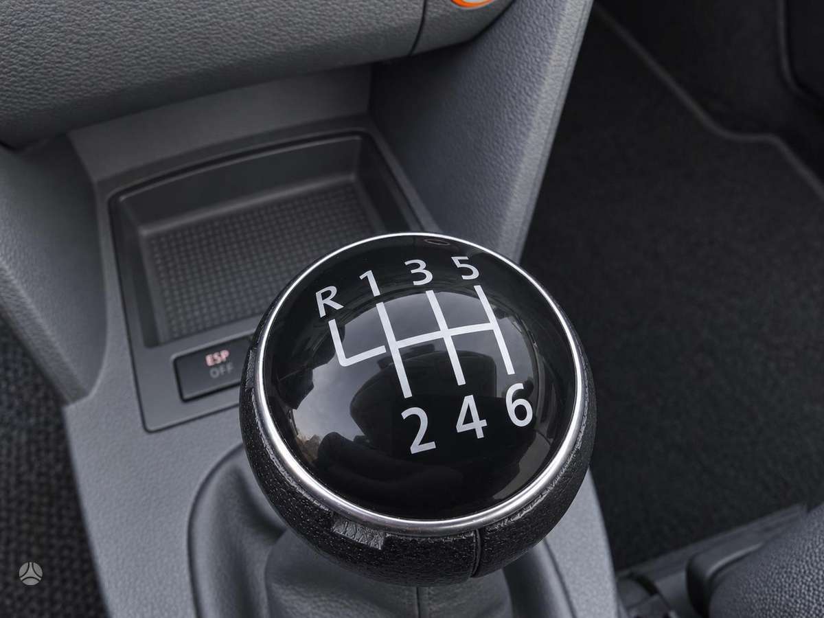 Volkswagen Touran 2006 — photo 19