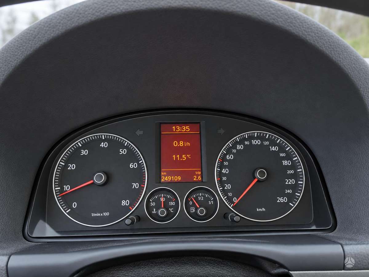 Volkswagen Touran 2006 — photo 20