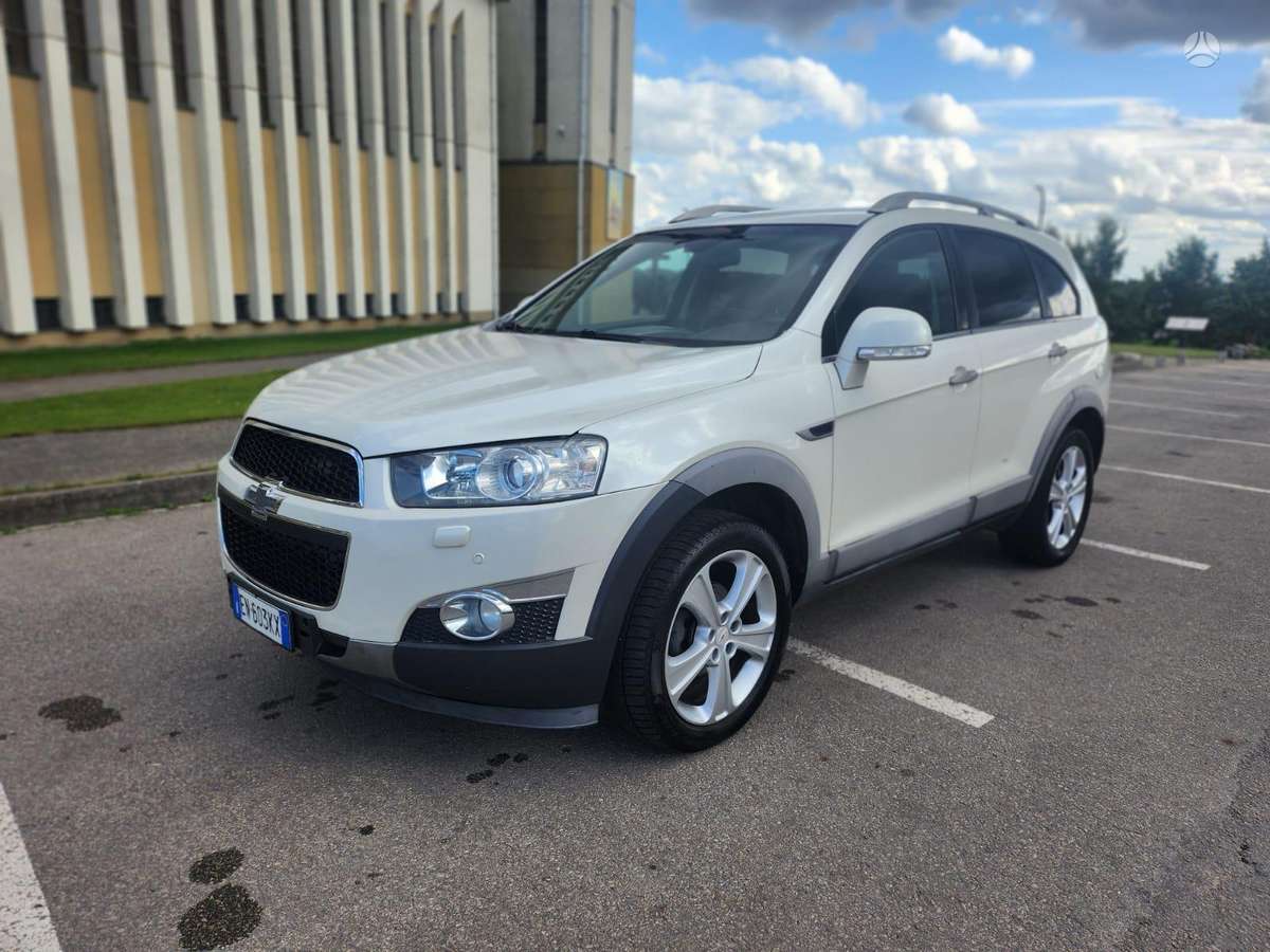 Chevrolet Captiva 2013 — вигляд ззаду