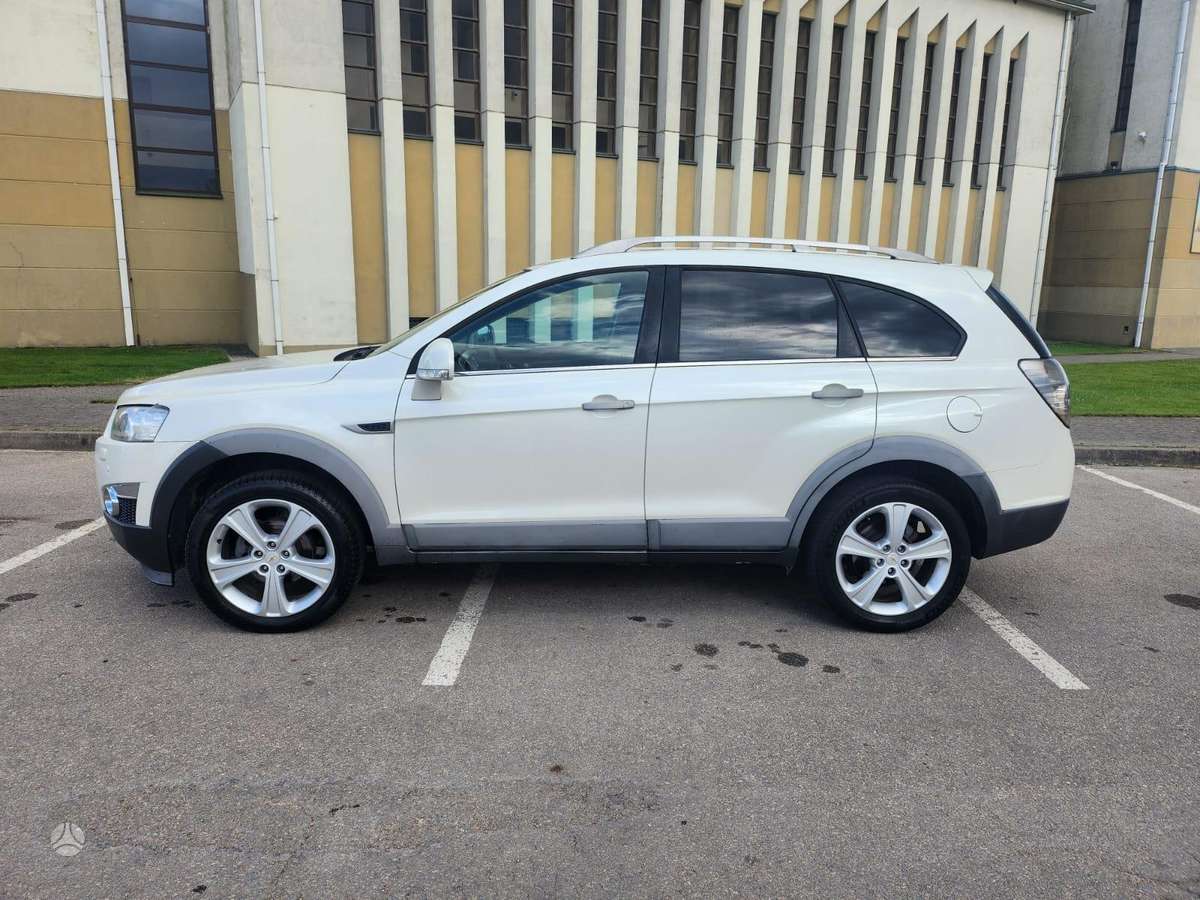 Chevrolet Captiva 2013 — салон