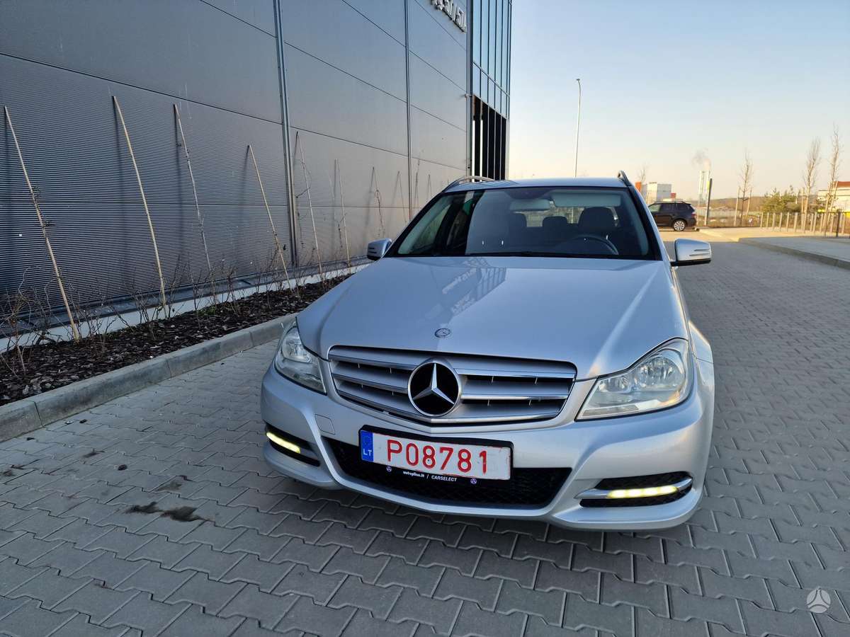 Mercedes-Benz C220 2012 — двигун 2199 cm³