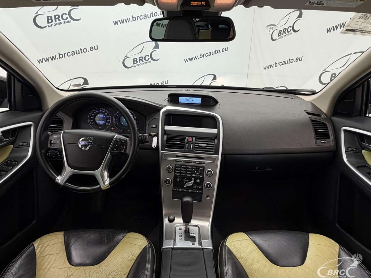 Volvo XC60 2011 — engine 3192 cm³, 243 HP (179kW)