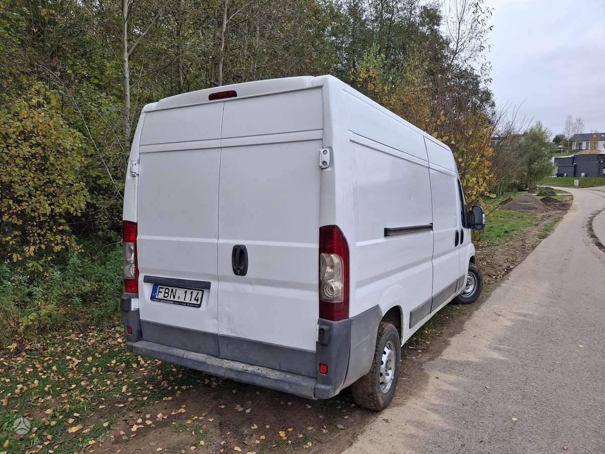 Peugeot Boxer 2009 — interior