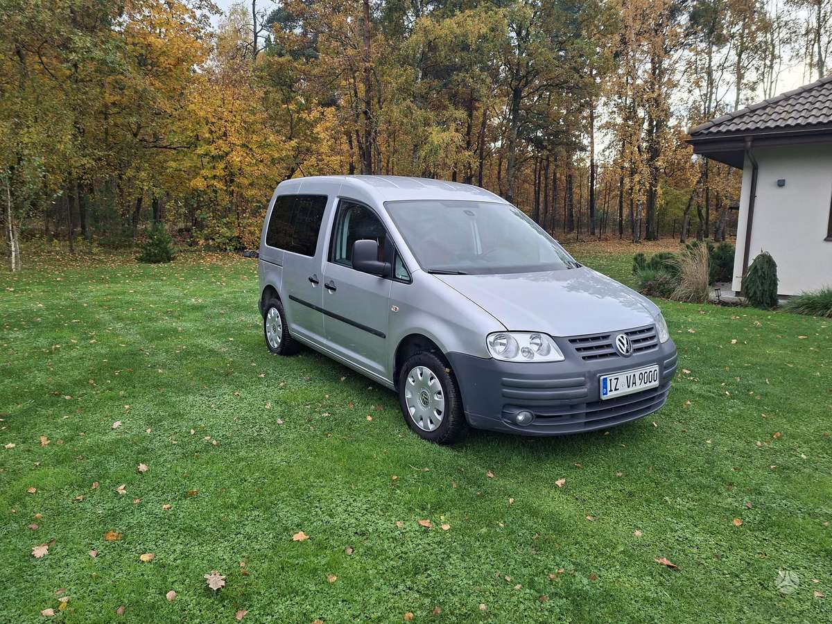 Volkswagen Caddy 2009 — салон