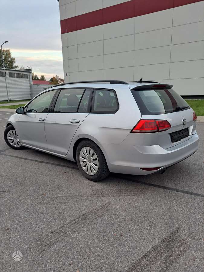 Volkswagen Golf 2014 — rear view