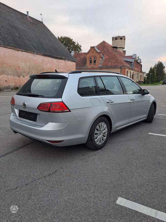 Volkswagen Golf 2014 — engine 1598 cm³, 105 HP (77kW)