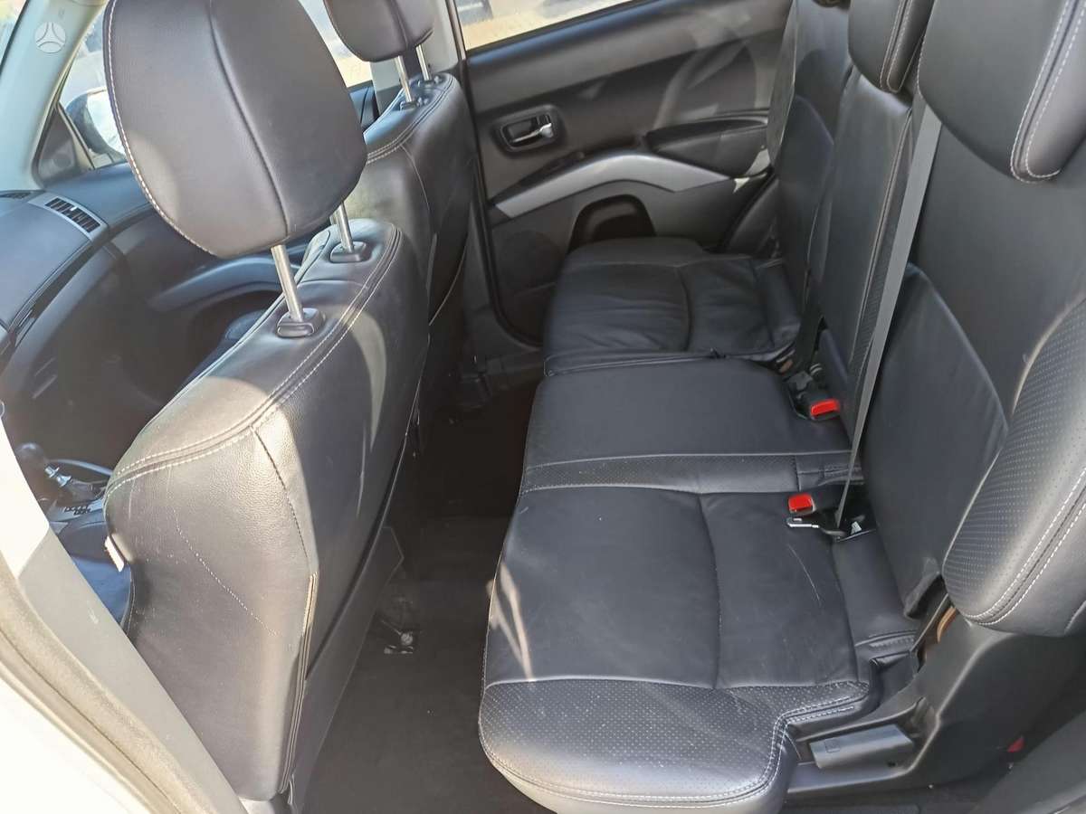 Peugeot 4007 2012 — photo 9