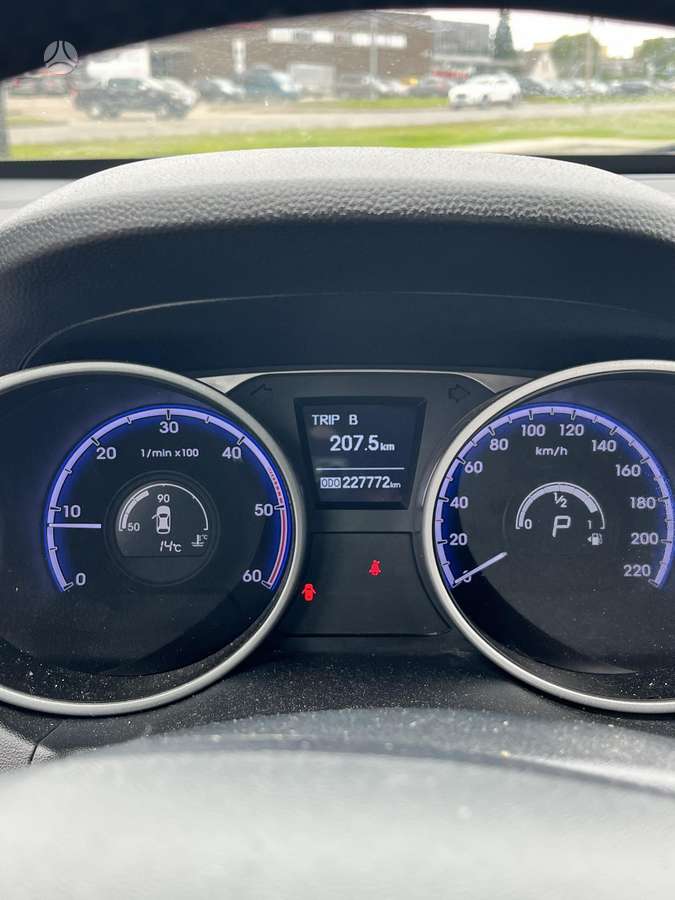 Hyundai ix35 2012 — photo 7