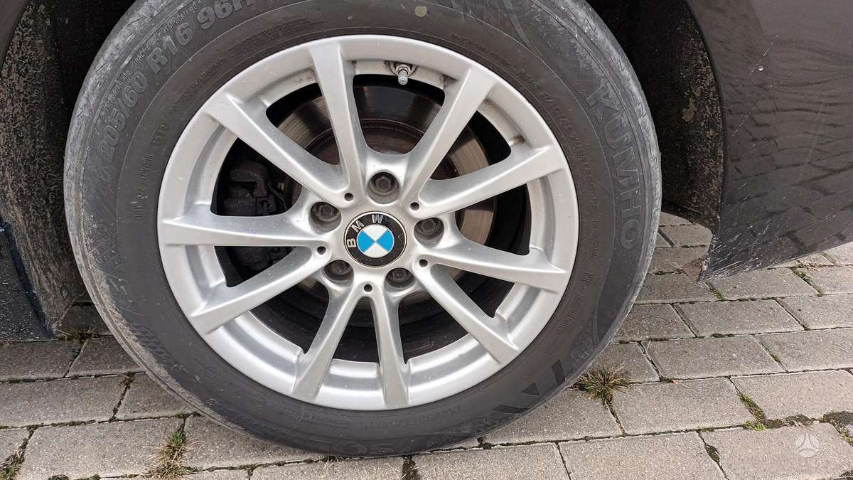 BMW 320 2014 — photo 16