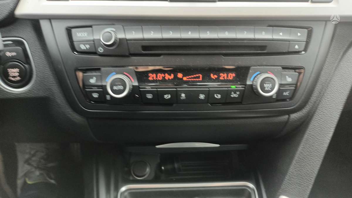 BMW 320 2014 — photo 8