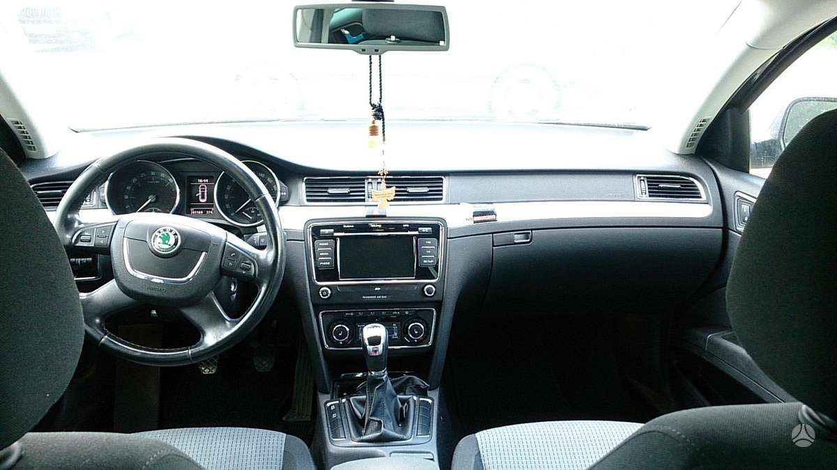Skoda Superb 2010 — photo 7