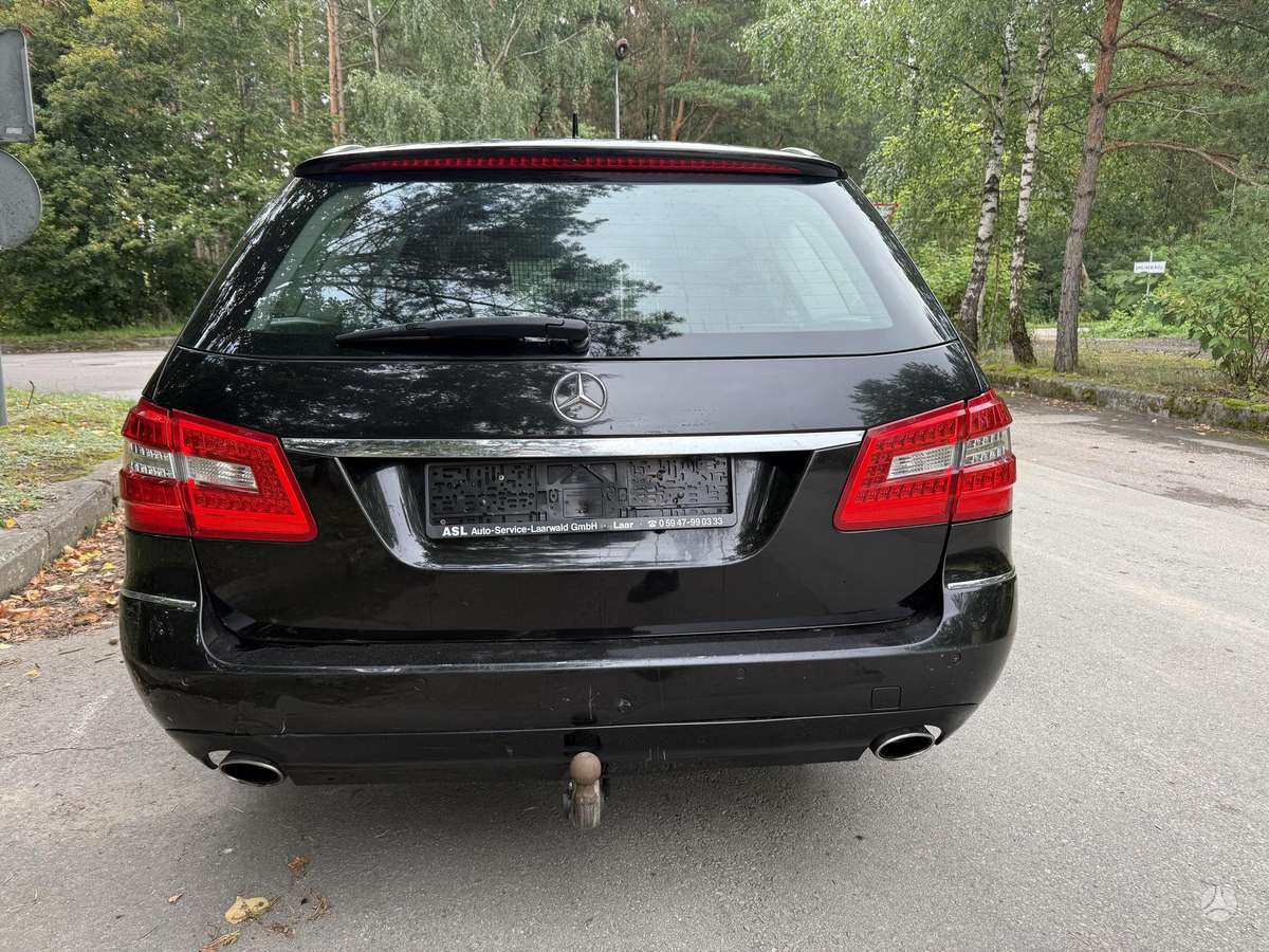 Mercedes-Benz E350 2011 — photo 6