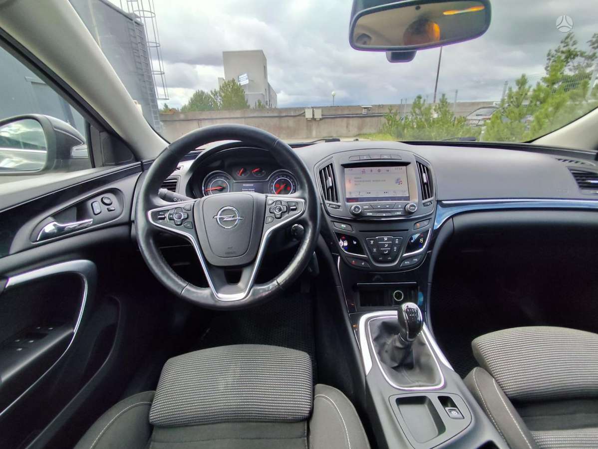 Opel Insignia 2015 — photo 11