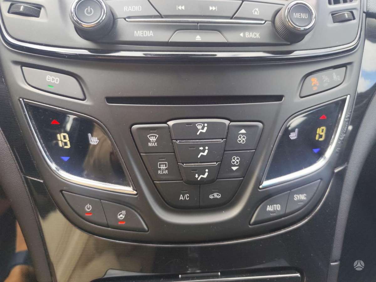 Opel Insignia 2015 — photo 16