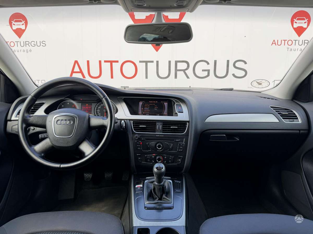 Audi A4 2009 — photo 15