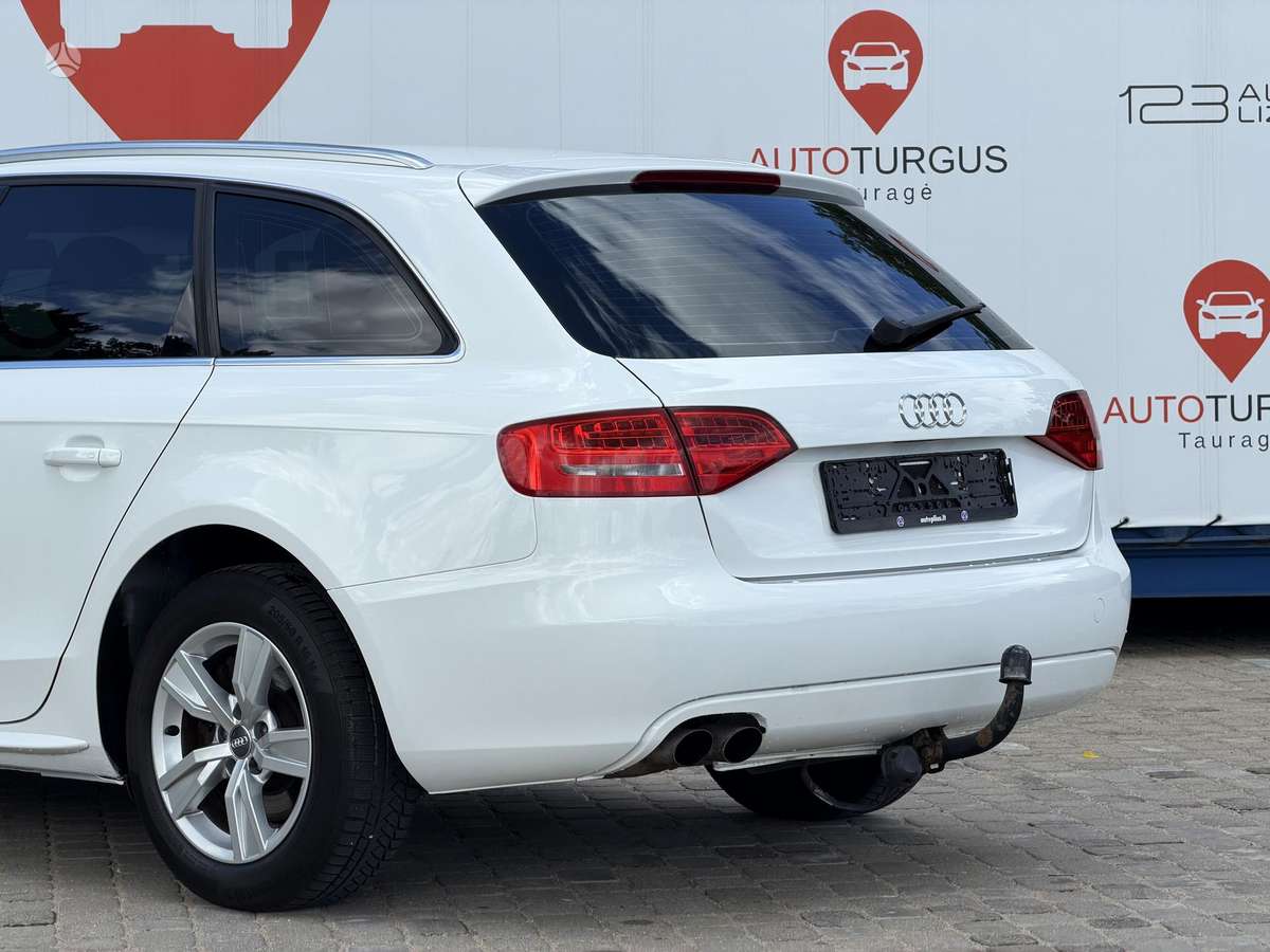 Audi A4 2009 — photo 7