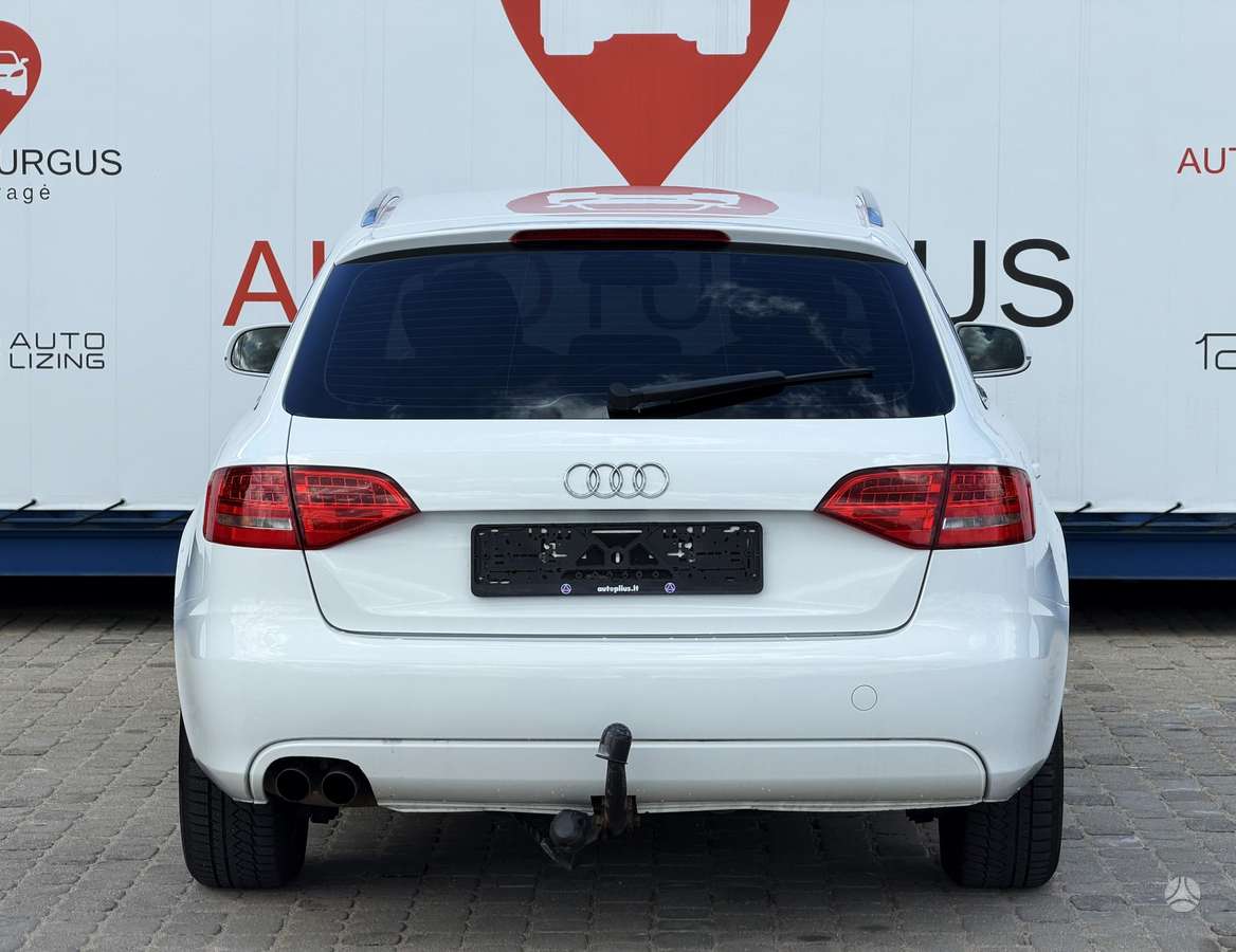 Audi A4 2009 — photo 9