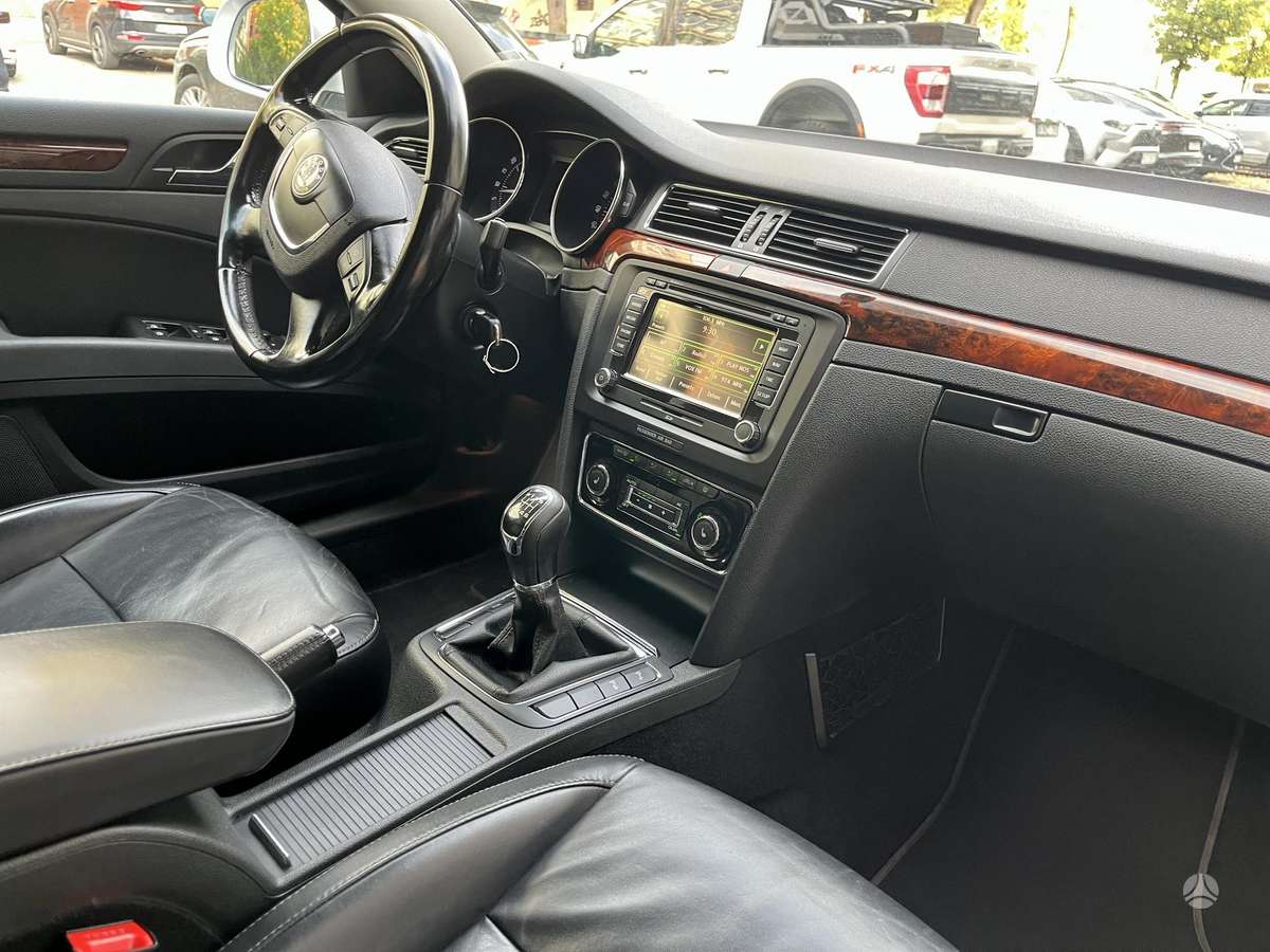 Skoda Superb 2012 — двигун 2000 cm³, 140 HP (103kW)
