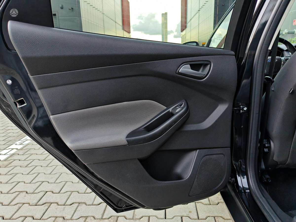 Ford Focus 2014 — photo 20