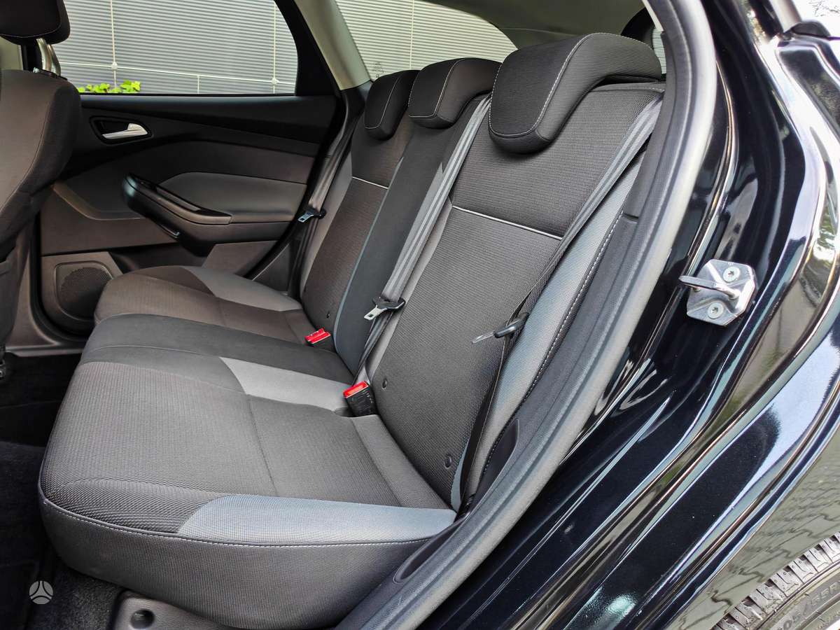 Ford Focus 2014 — photo 21