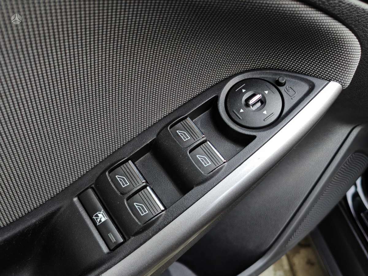 Ford Focus 2014 — photo 31