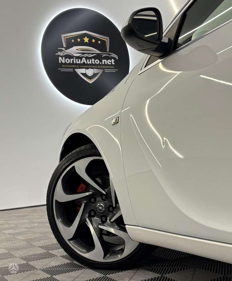Opel Insignia 2015 — photo 20