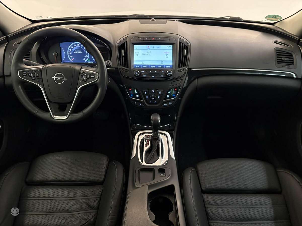 Opel Insignia 2015 — photo 26