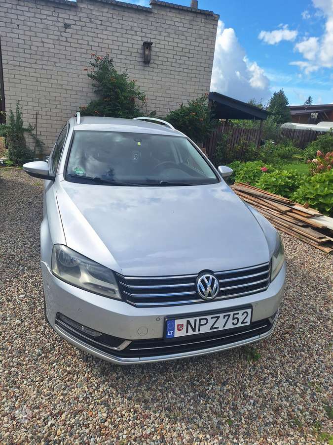 Volkswagen Passat, 2011