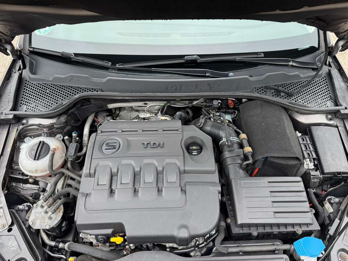Seat Leon 2015 — photo 23