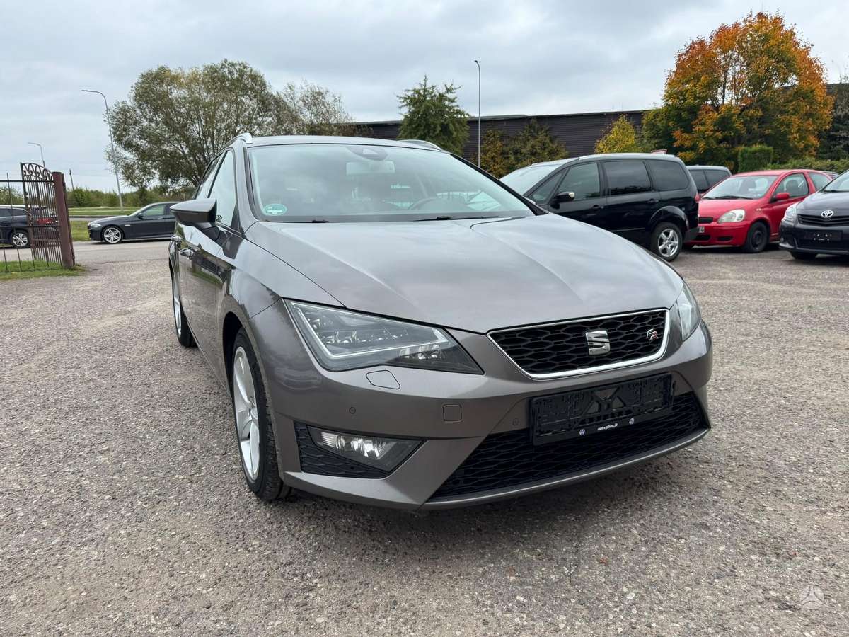 Seat Leon 2015 — interior