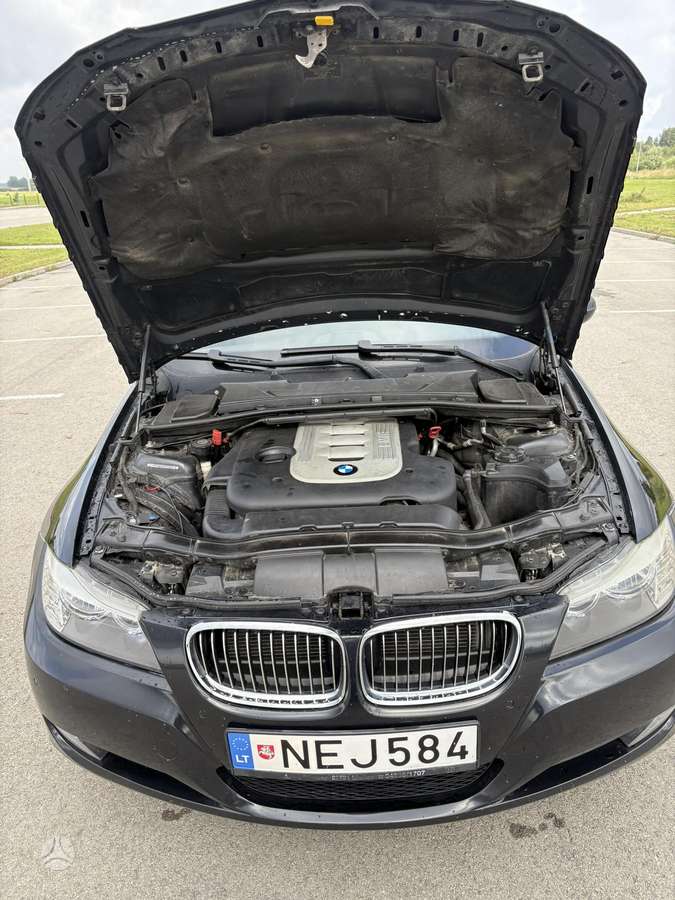 BMW 325 2008 — photo 10