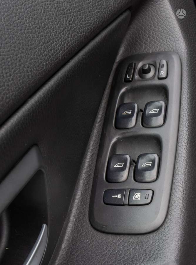 Volvo XC90 2004 — photo 12