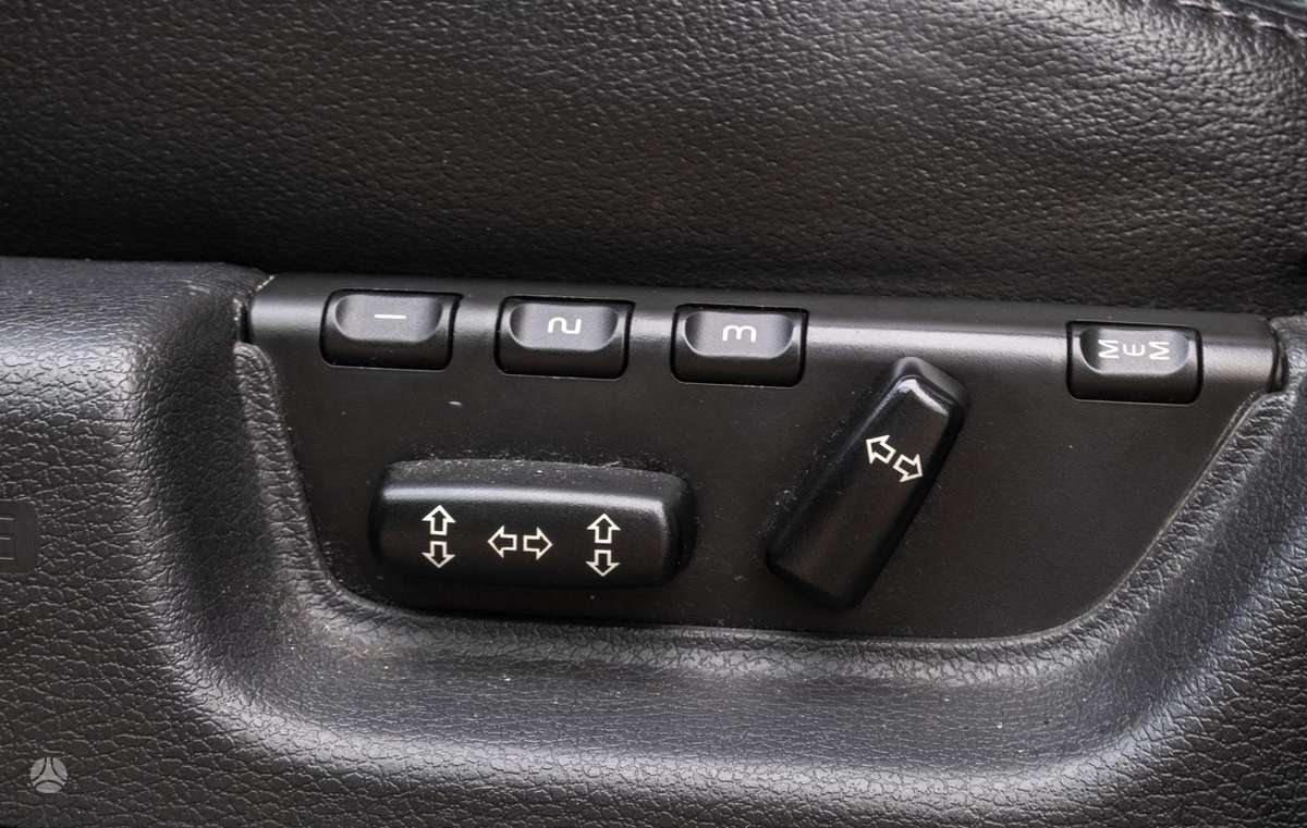 Volvo XC90 2004 — photo 13