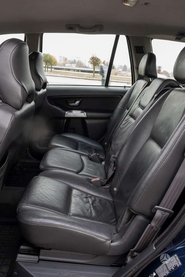 Volvo XC90 2004 — photo 14